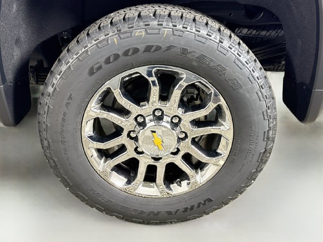 New 2026 Chevrolet Silverado 2500 LTZ w/ LTZ Convenience Package AWD/4WD image 32