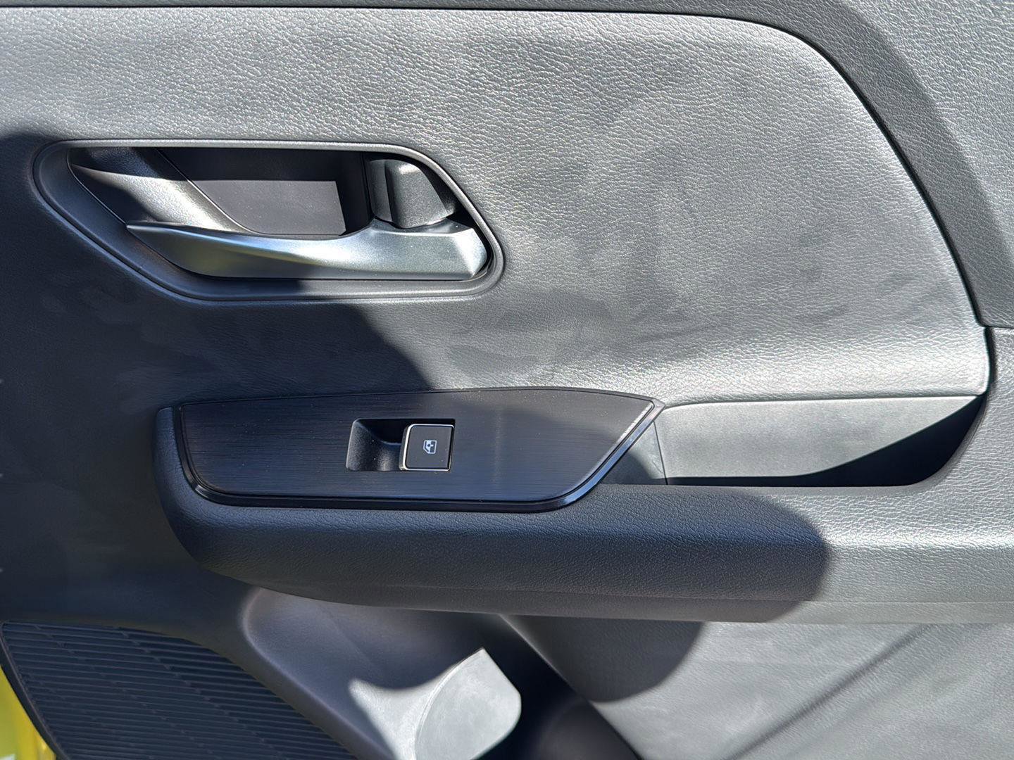 New 2026 Nissan Kicks SR w/ Cold Weather Package image 27