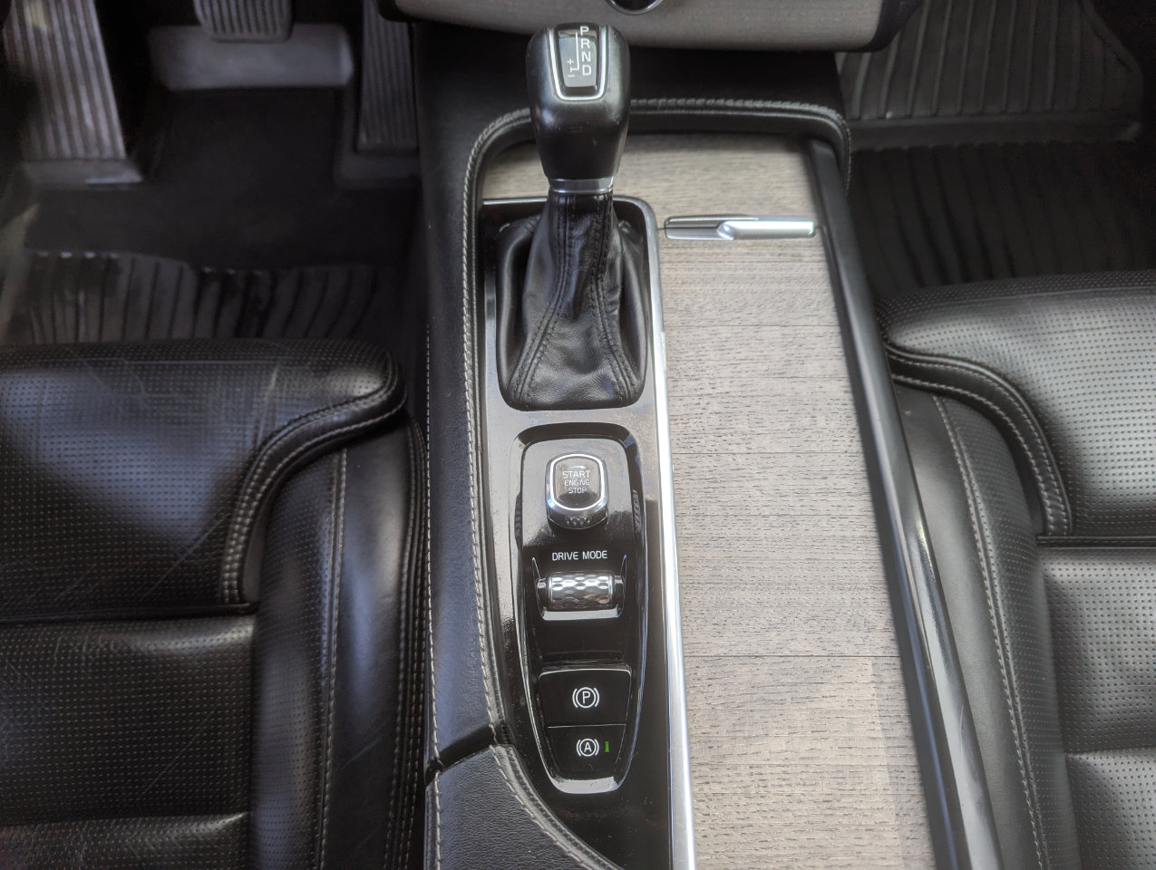 Used 2021 Volvo XC90 T6 Inscription w/ Protection Package image 25