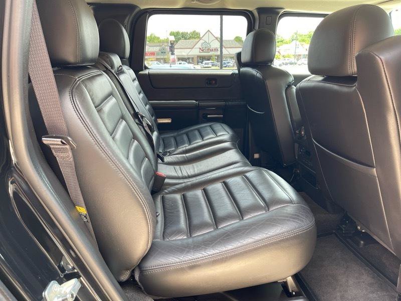 Used 2005 HUMMER H2 w/ Preferred Equipment Group AWD/4WD image 49