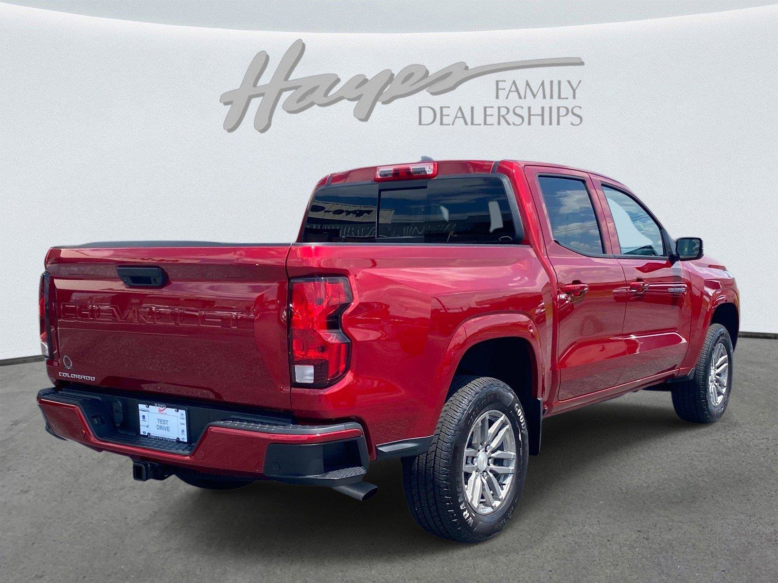 Used 2025 Chevrolet Colorado LT w/ Advanced Trailering Package RWD image 3