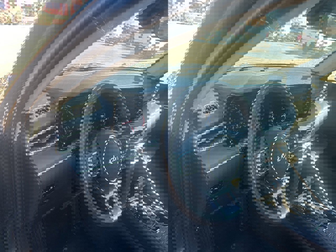 Used 2023 Kia K5 LXS image 5