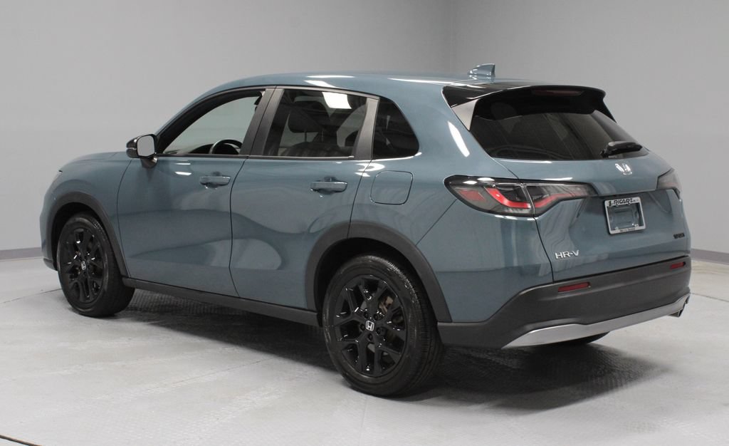 Used 2025 Honda HR-V Sport image 8