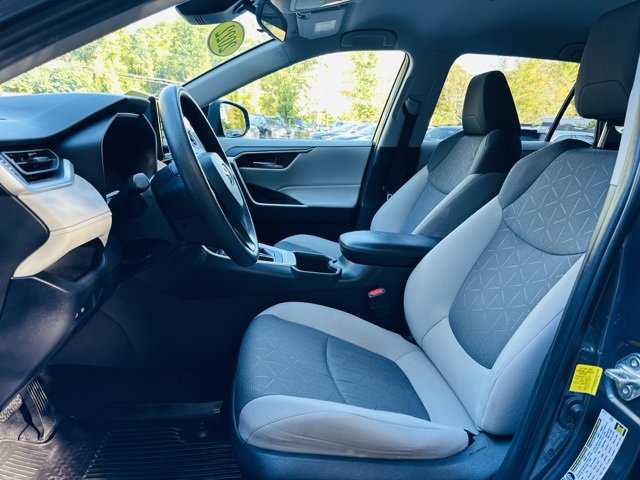 Used 2022 Toyota RAV4 XLE image 20