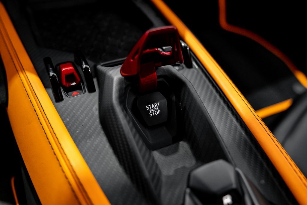 Used 2024 Lamborghini Revuelto image 28