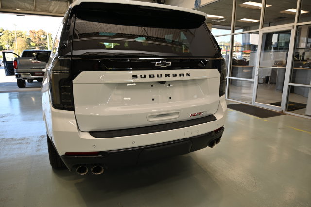 New 2026 Chevrolet Suburban RST w/ RST Capability Package AWD/4WD image 6