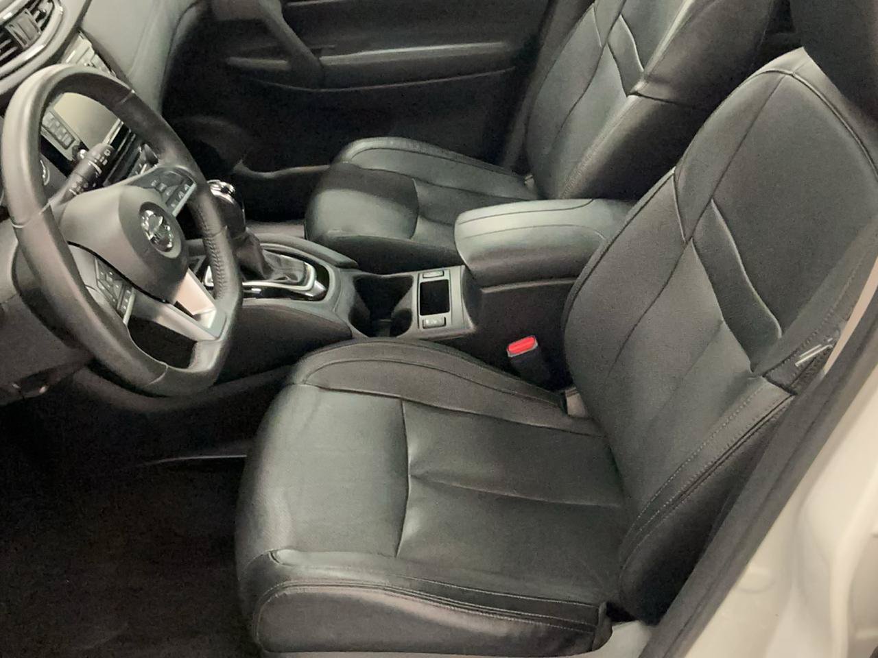 Used 2017 Nissan Rogue SL w/ SL Premium Package AWD/4WD image 10