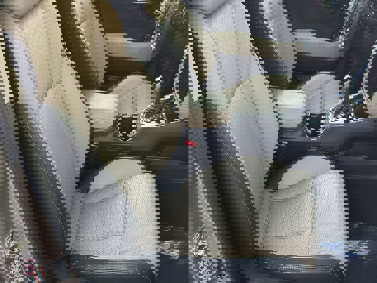 Used 2020 Subaru Outback Limited image 22