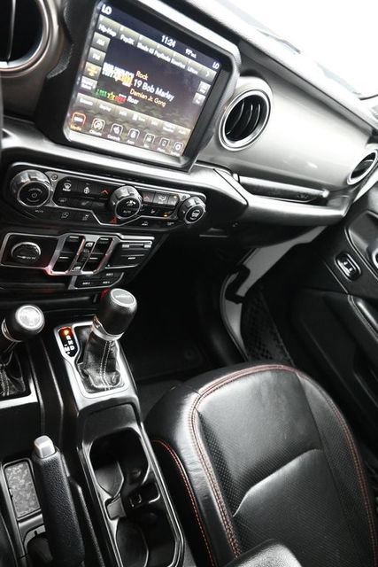 Used 2020 Jeep Gladiator Overland AWD/4WD image 18