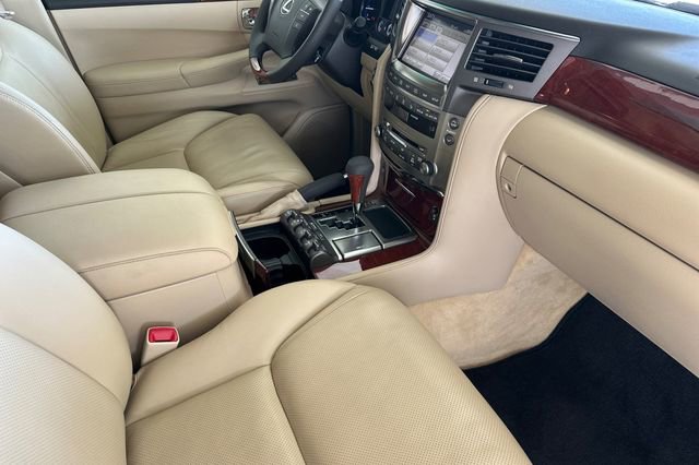 Used 2011 Lexus LX 570 4WD image 20