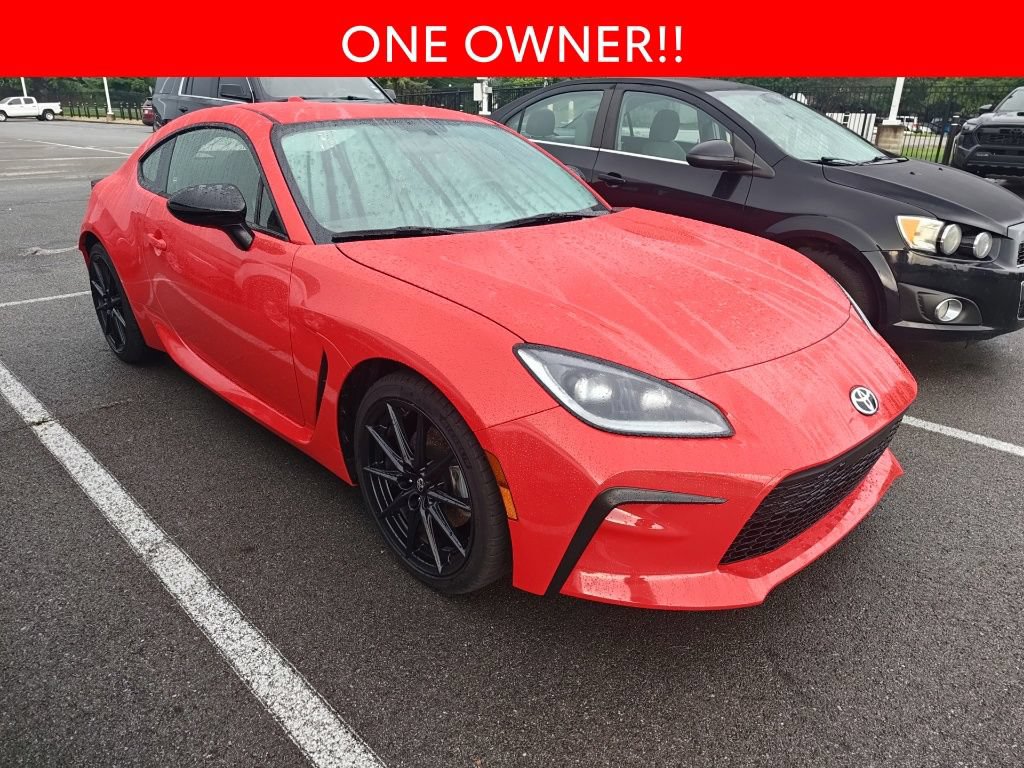 Used 2025 Toyota GR86 Premium w/ ALL Weather Mat Package (TMS) RWD image 3