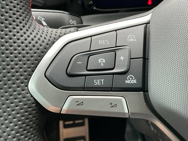 New 2026 Volkswagen GTI SE FWD image 25
