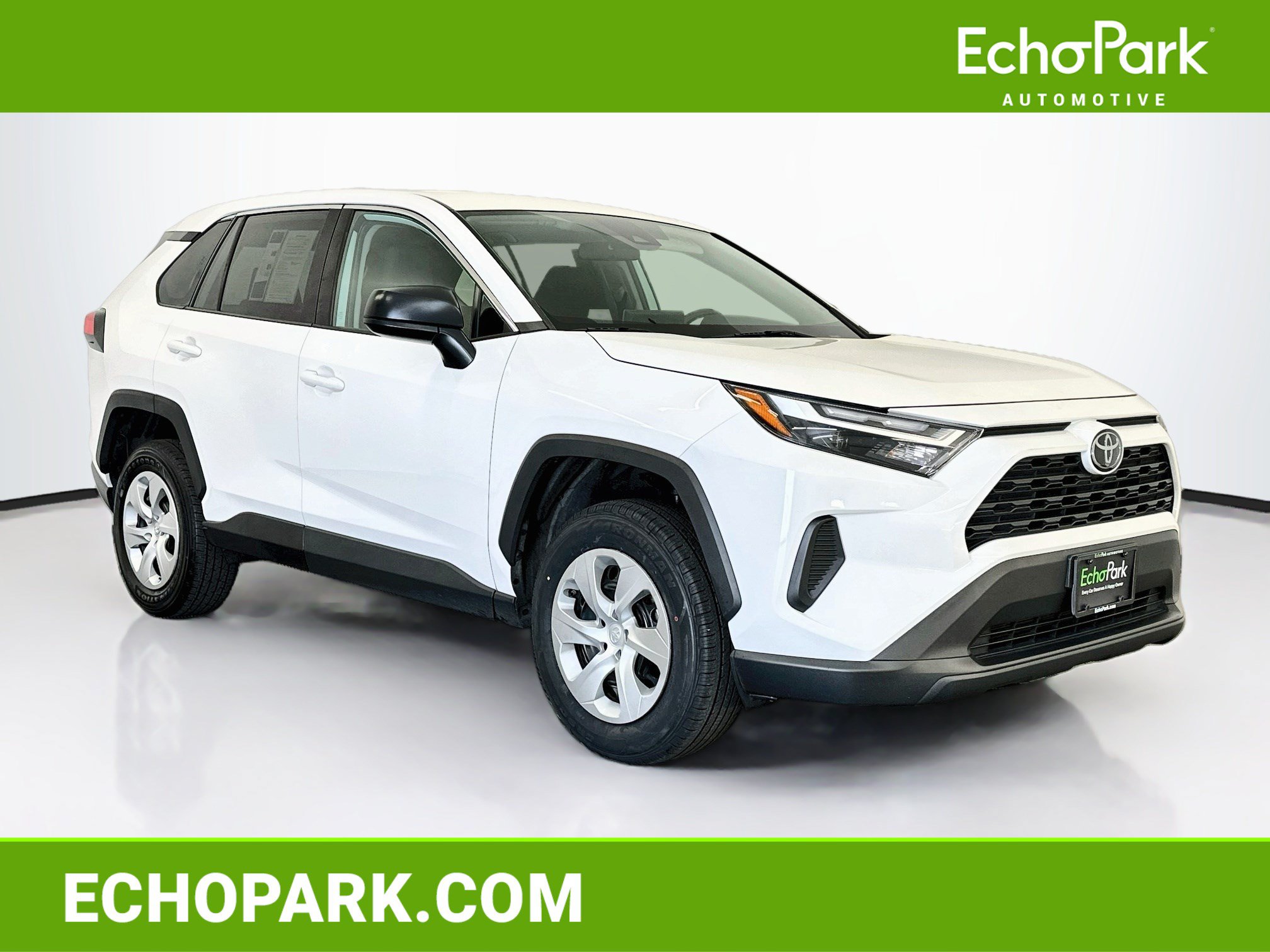 Used 2025 Toyota RAV4 LE AWD/4WD image 1