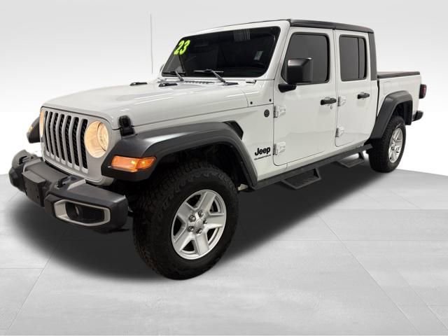 Used 2023 Jeep Gladiator Sport image 2
