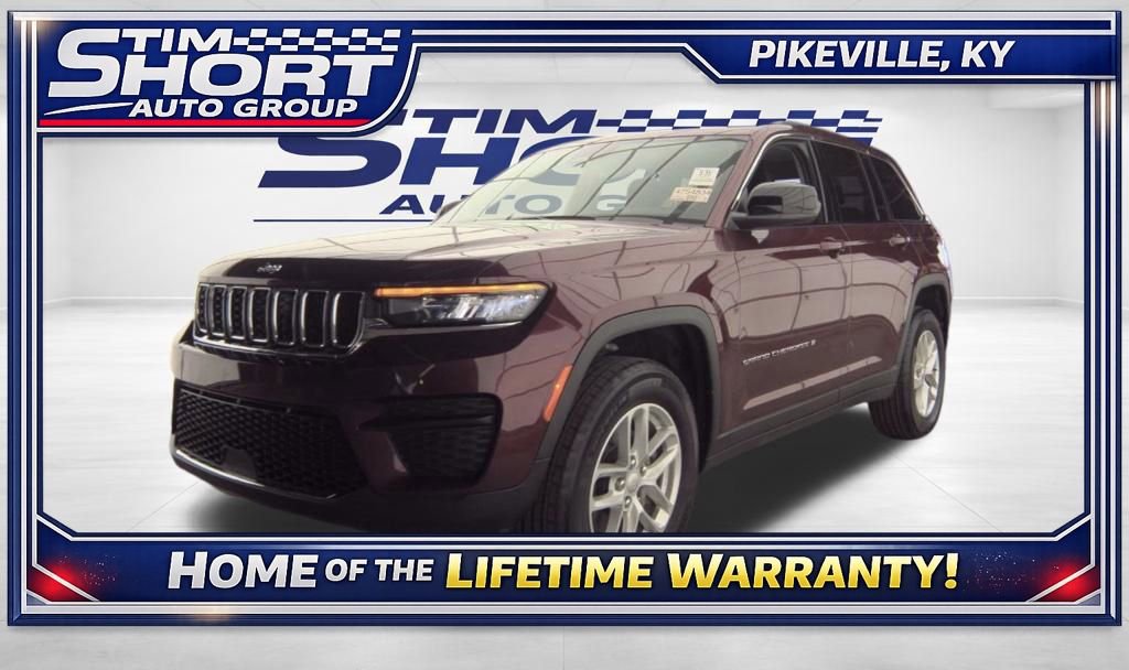 Used 2024 Jeep Grand Cherokee Laredo X AWD/4WD image 1