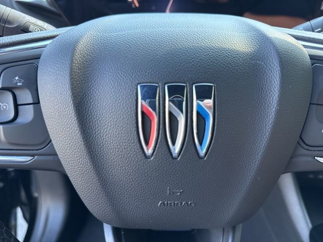 Used 2025 Buick Envista Sport Touring image 13