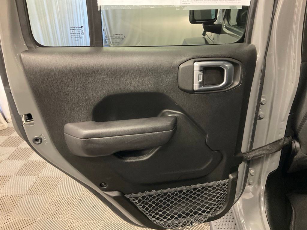 Used 2022 Jeep Wrangler Unlimited Sport AWD/4WD image 32