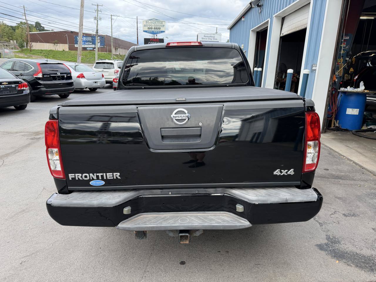 Used 2012 Nissan Frontier SV w/ Sport Appearance Pkg AWD/4WD image 5
