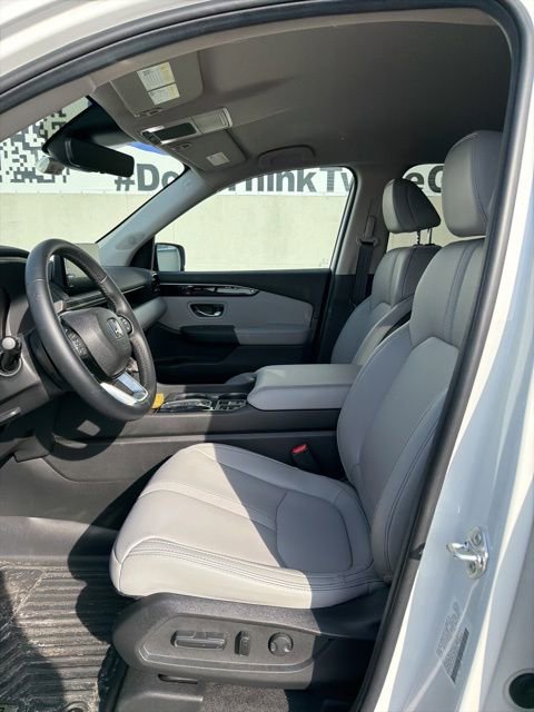 Used 2025 Honda Pilot EX-L image 7