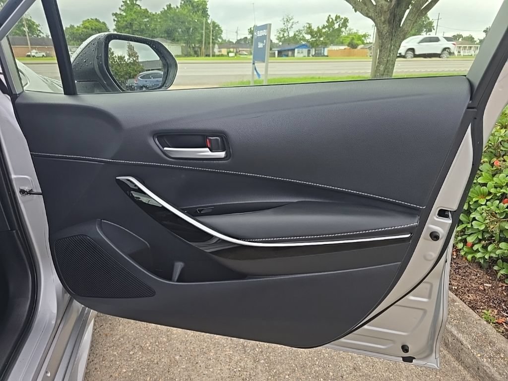 Used 2021 Toyota Corolla XSE FWD image 35
