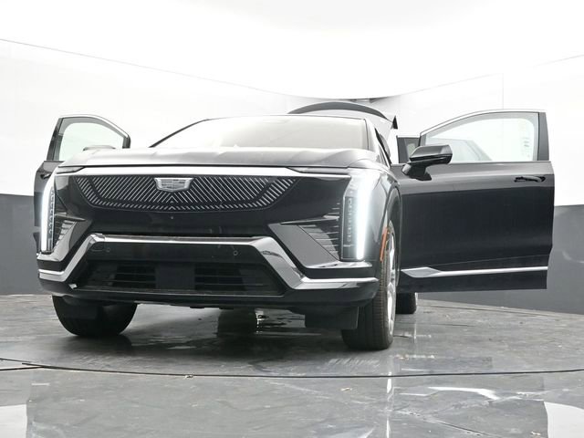 New 2025 Cadillac Optiq Luxury 1 w/ LPO, Floor Liner Package image 64