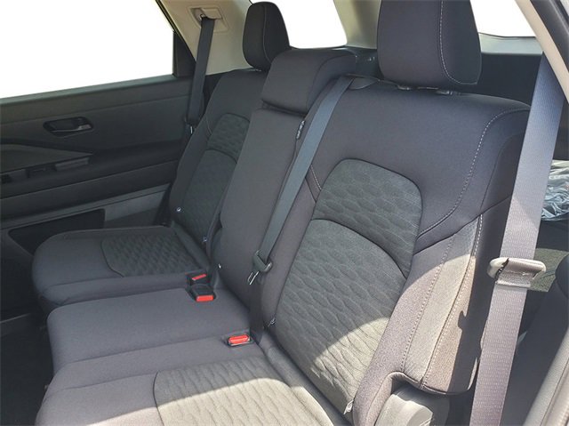 New 2025 Nissan Pathfinder S image 13