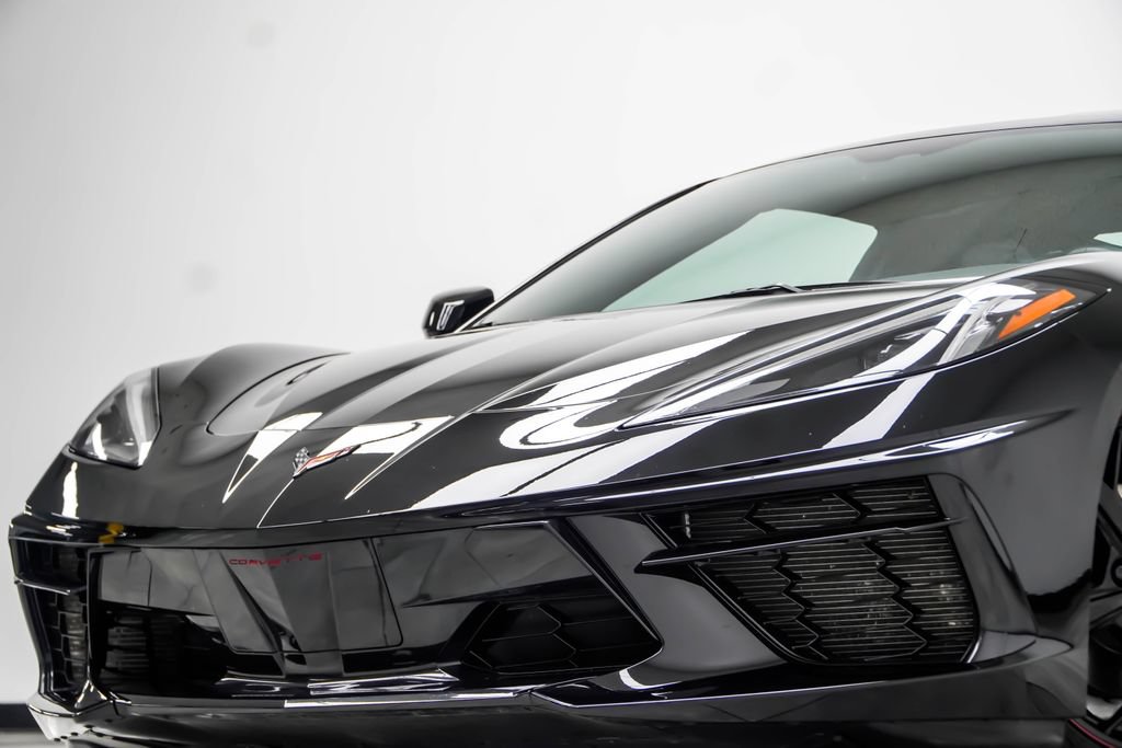 Used 2022 Chevrolet Corvette Stingray Coupe w/ 1LT RWD image 2