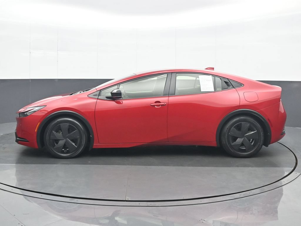 Used 2023 Toyota Prius Prime FWD image 3