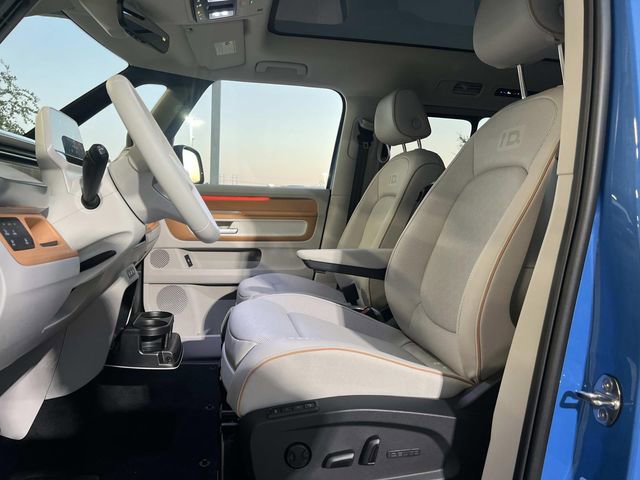 New 2025 Volkswagen ID. Buzz Pro S Plus RWD image 11