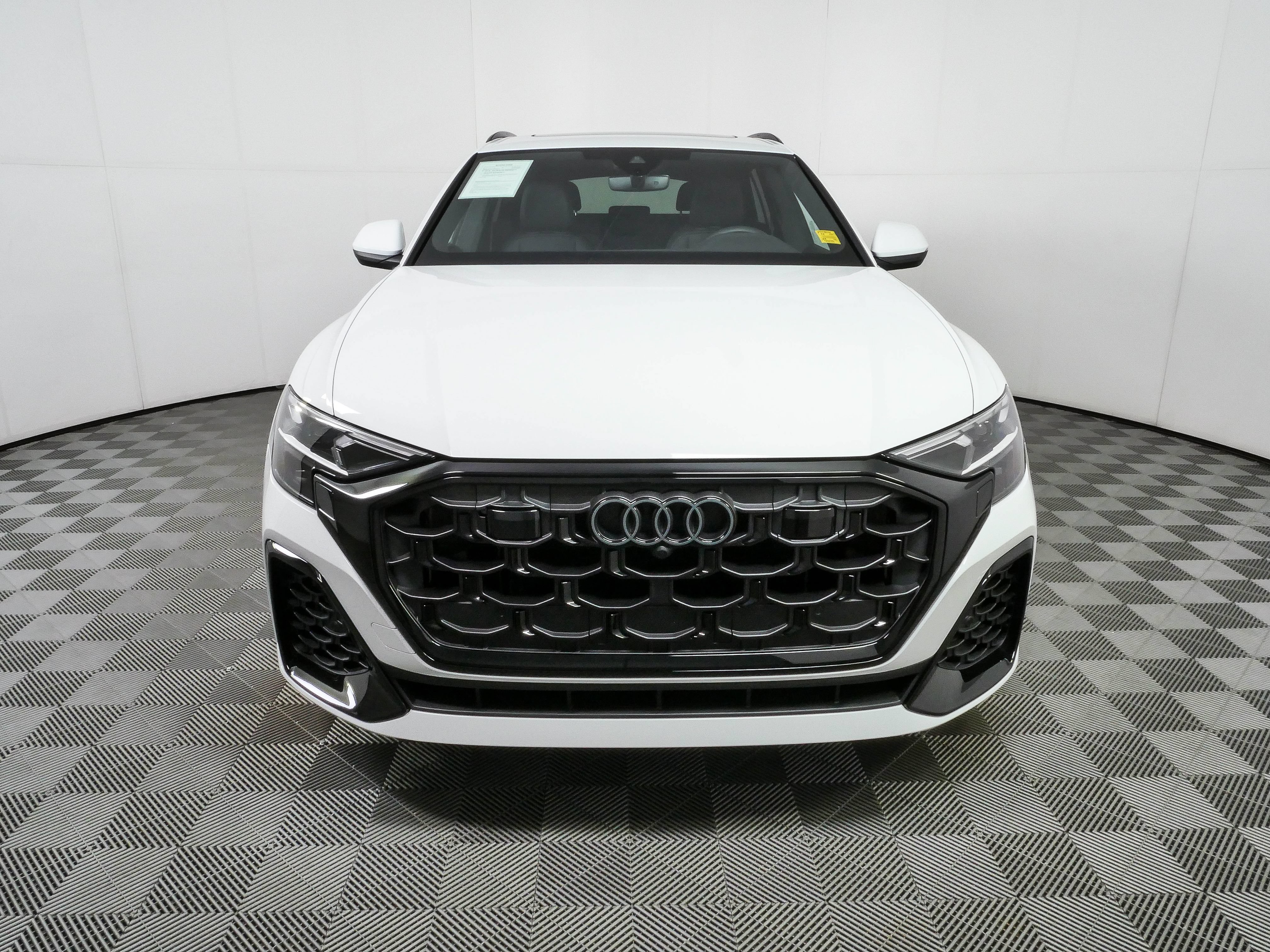 Used 2026 Audi Q8 Premium Plus AWD/4WD image 37