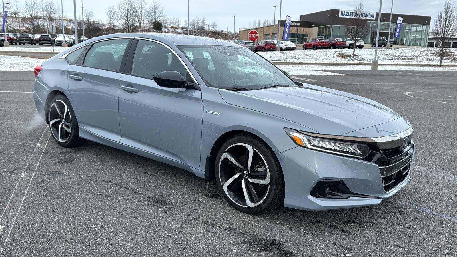 Used 2022 Honda Accord Sport image 2