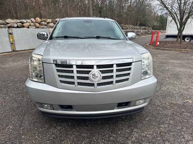 Used 2010 Cadillac Escalade Luxury AWD/4WD image 8