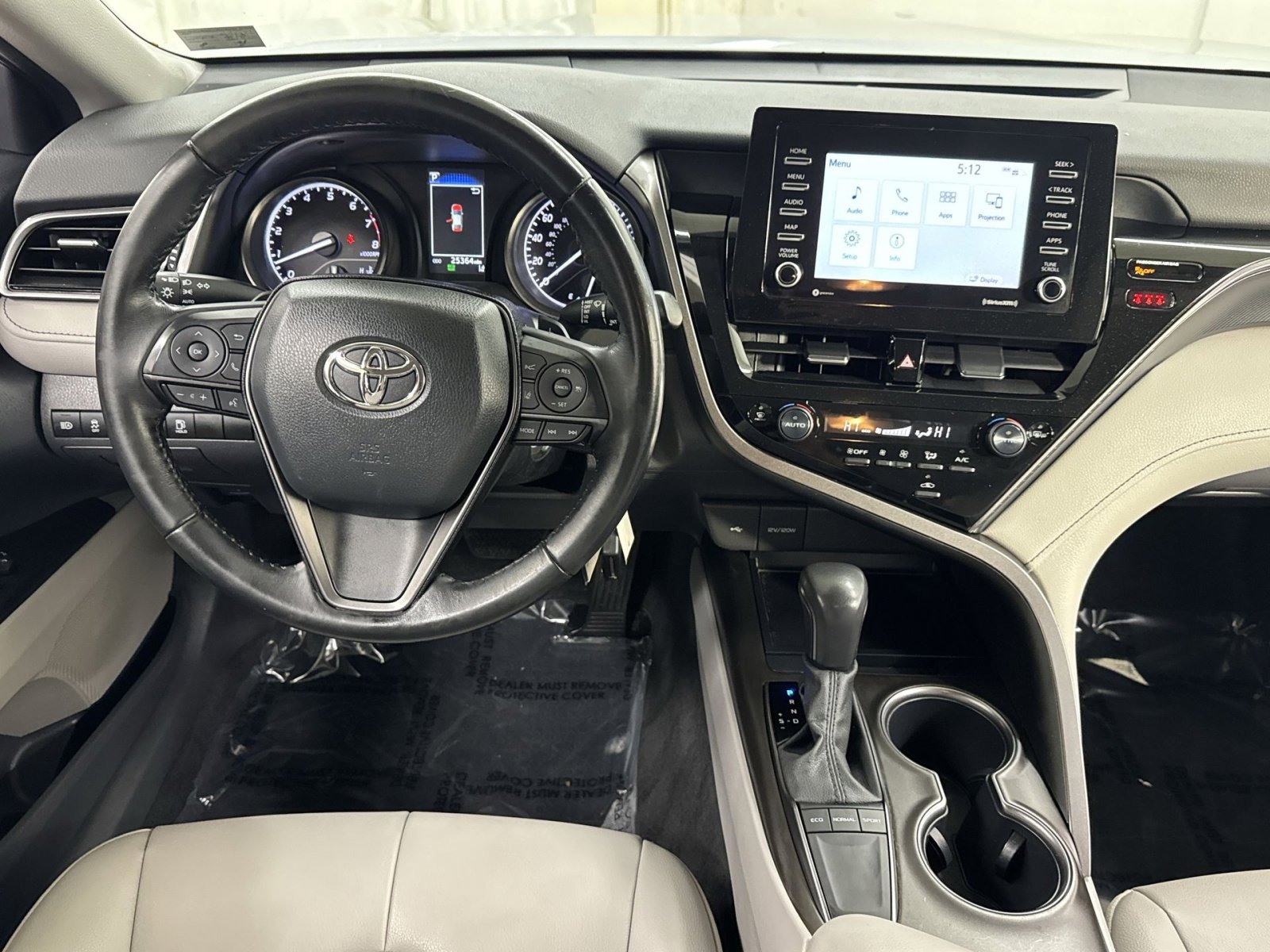 Used 2022 Toyota Camry SE image 26