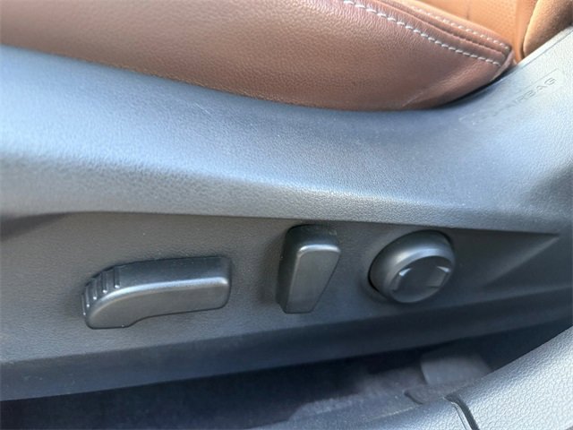 Used 2021 Subaru Outback Touring w/ Popular Package #2 image 12