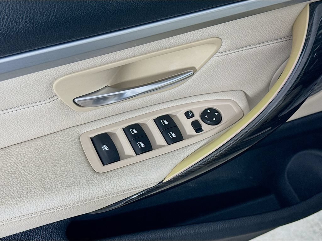 Used 2016 BMW 428i Convertible RWD image 18