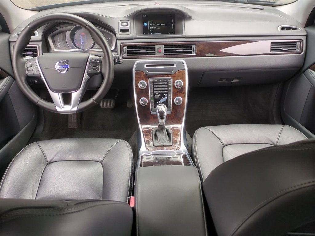 Used 2016 Volvo XC70 T5 Premier w/ Proximity Package image 23