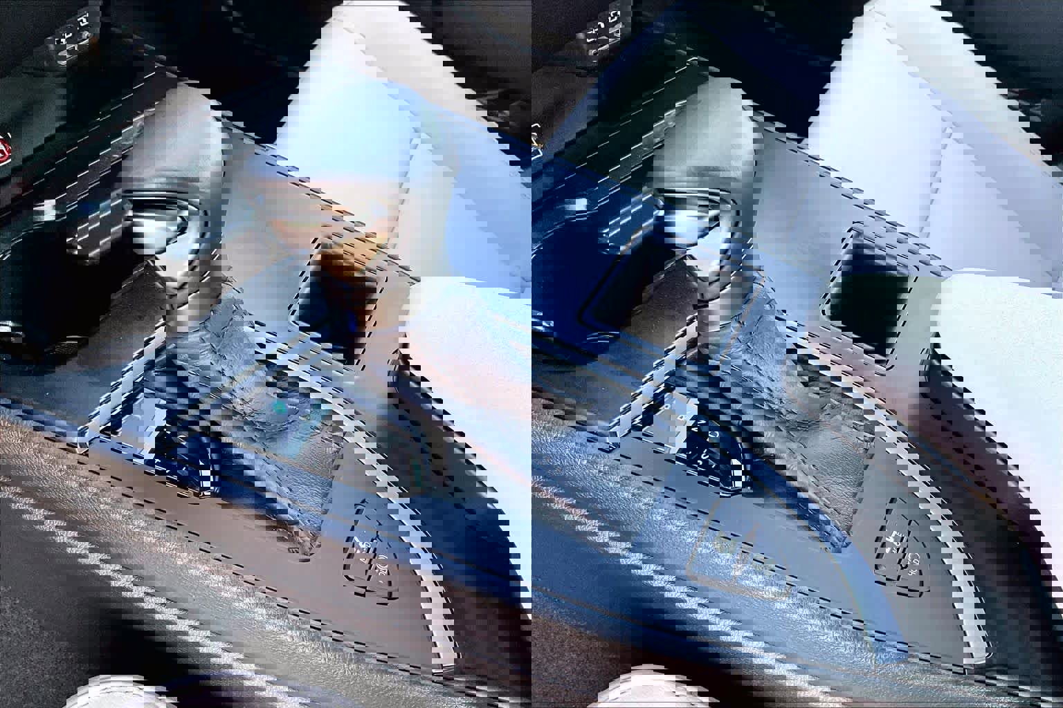 Used 2024 Lexus UX 250h FWD image 15