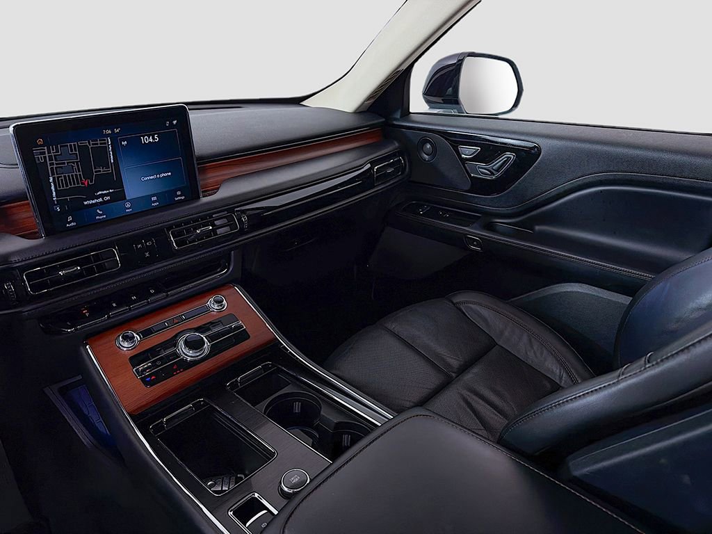 Used 2023 Lincoln Aviator Reserve image 30
