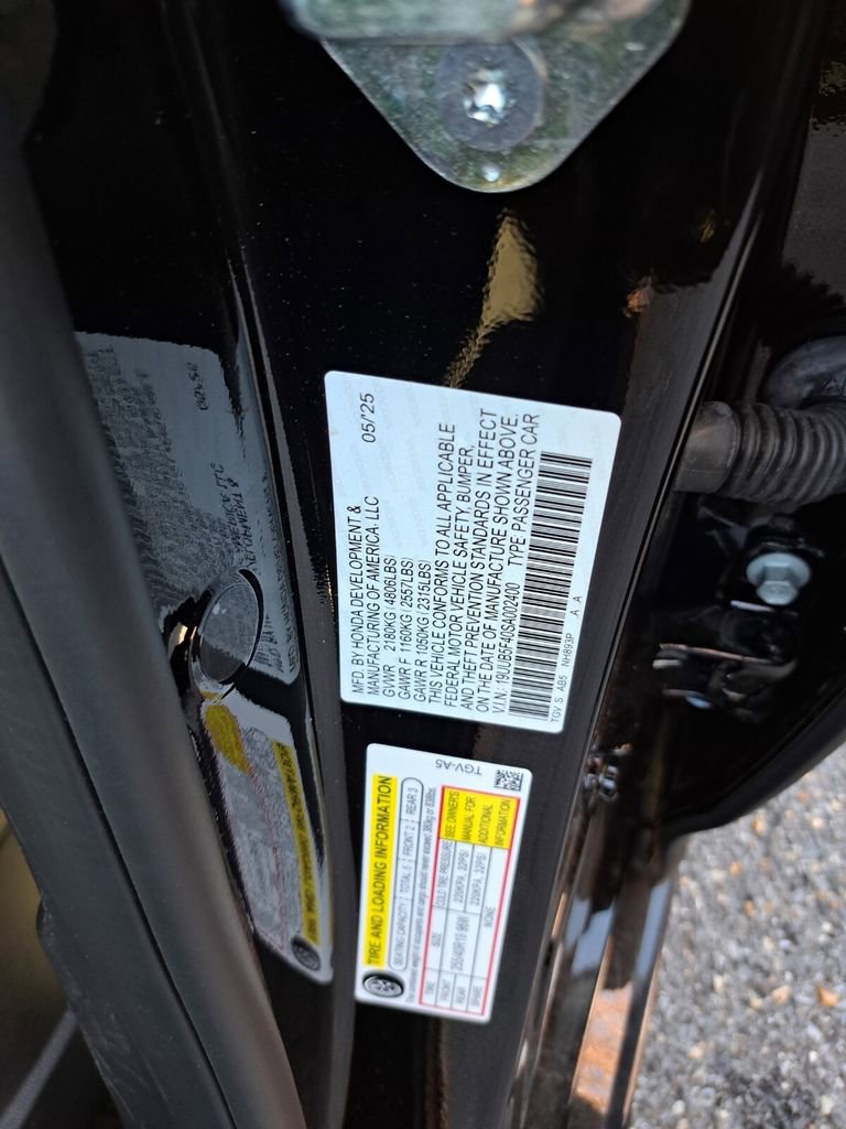 Certified 2025 Acura TLX w/ Technology Package image 27