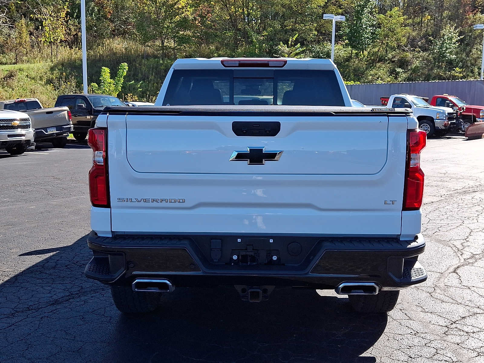 Used 2024 Chevrolet Silverado 1500 LT Trail Boss w/ LT Trail Boss Premium Package AWD/4WD image 5
