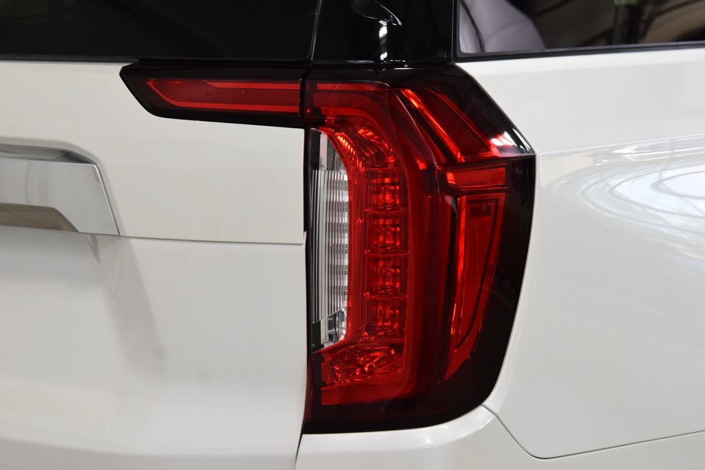 Used 2024 GMC Yukon XL Denali AWD/4WD image 21