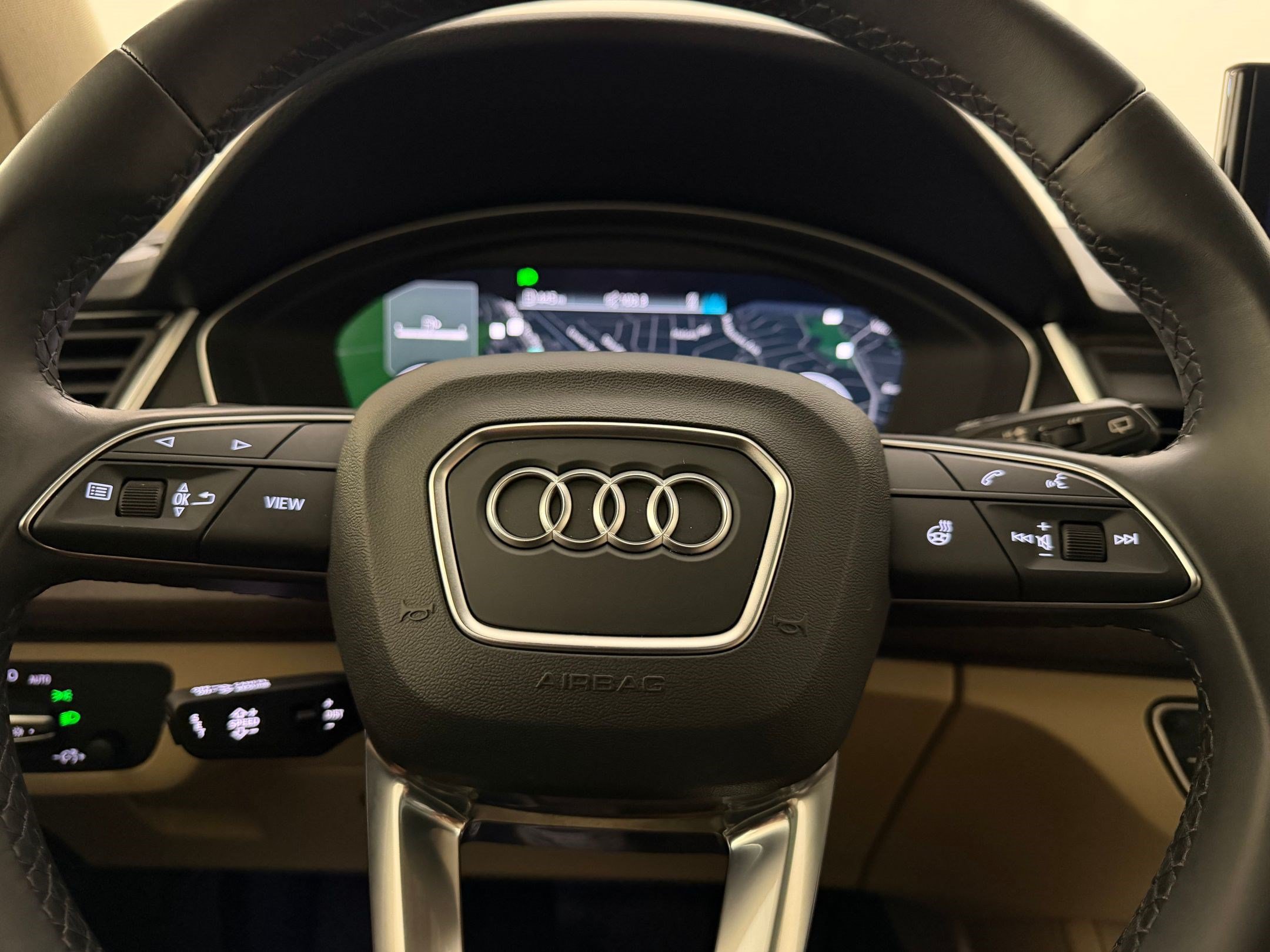 Certified 2022 Audi Q5 2.0T Premium Plus w/ Premium Plus Package AWD/4WD image 11