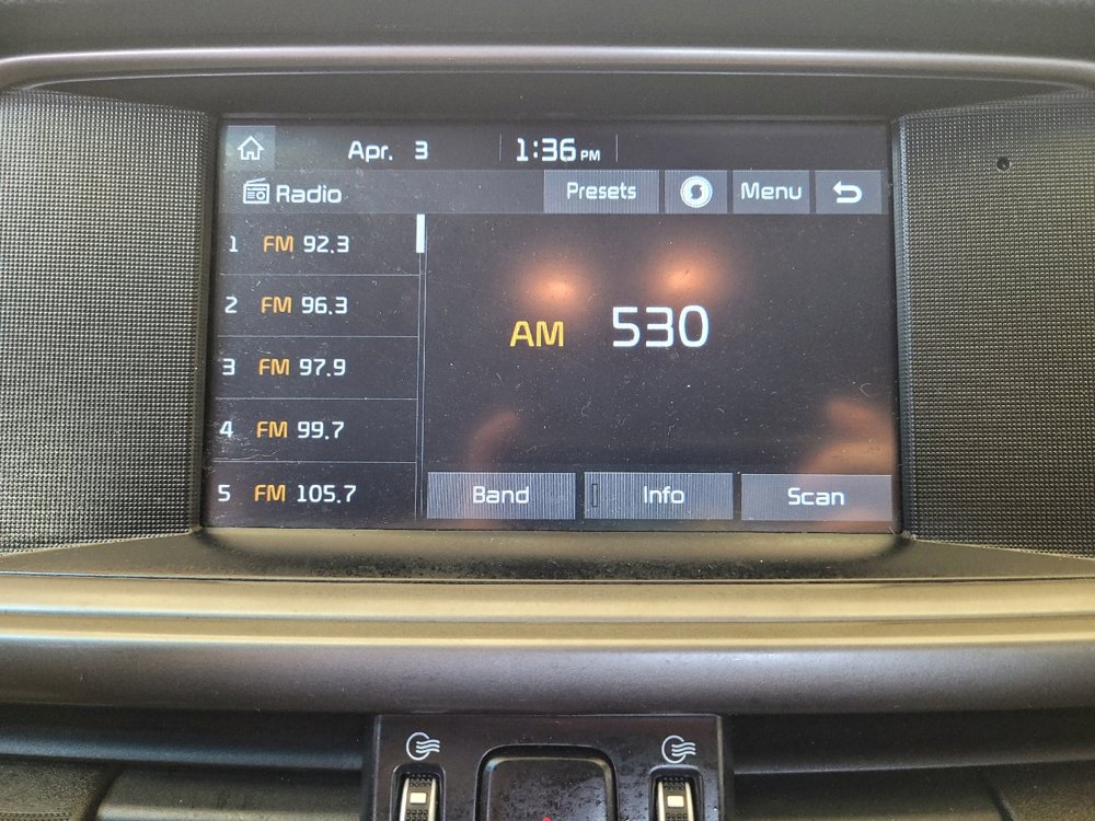 Used 2018 Kia Optima LX w/ 17" Alloy Wheels Package image 25