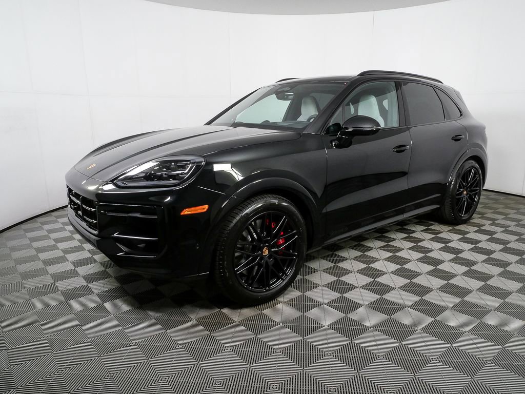 New 2026 Porsche Cayenne GTS image 2