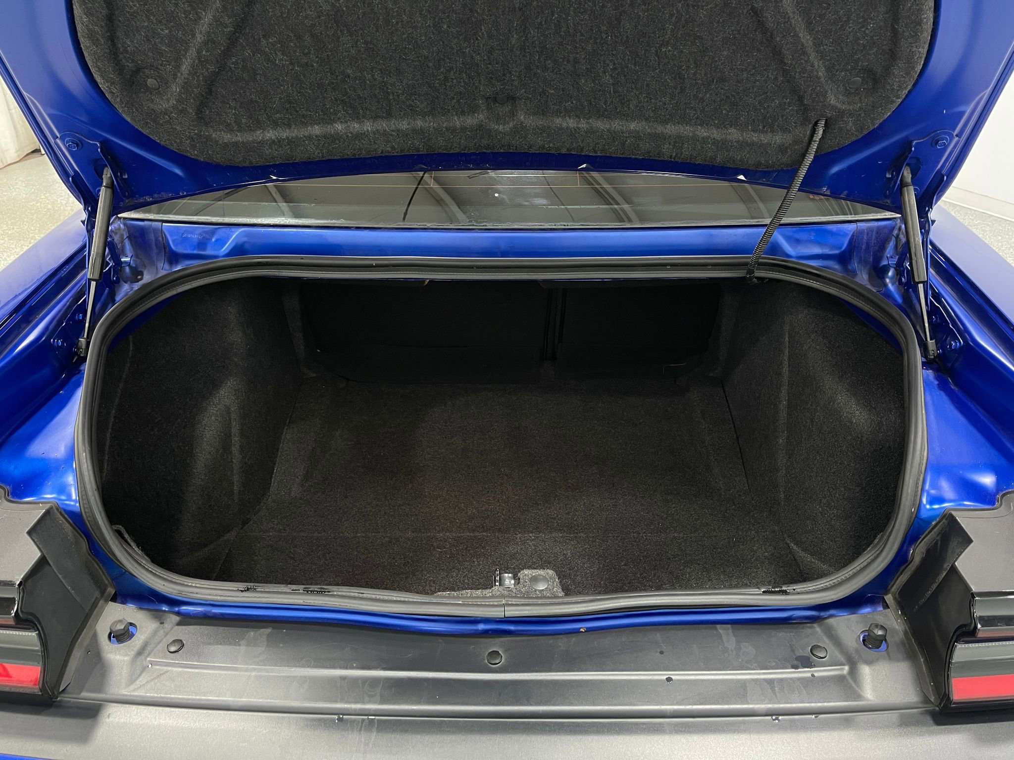 Used 2018 Dodge Challenger R/T Scat Pack RWD image 25