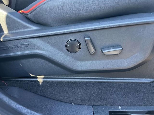 New 2026 Ford F250 Lariat w/ Black Appearance Package image 32