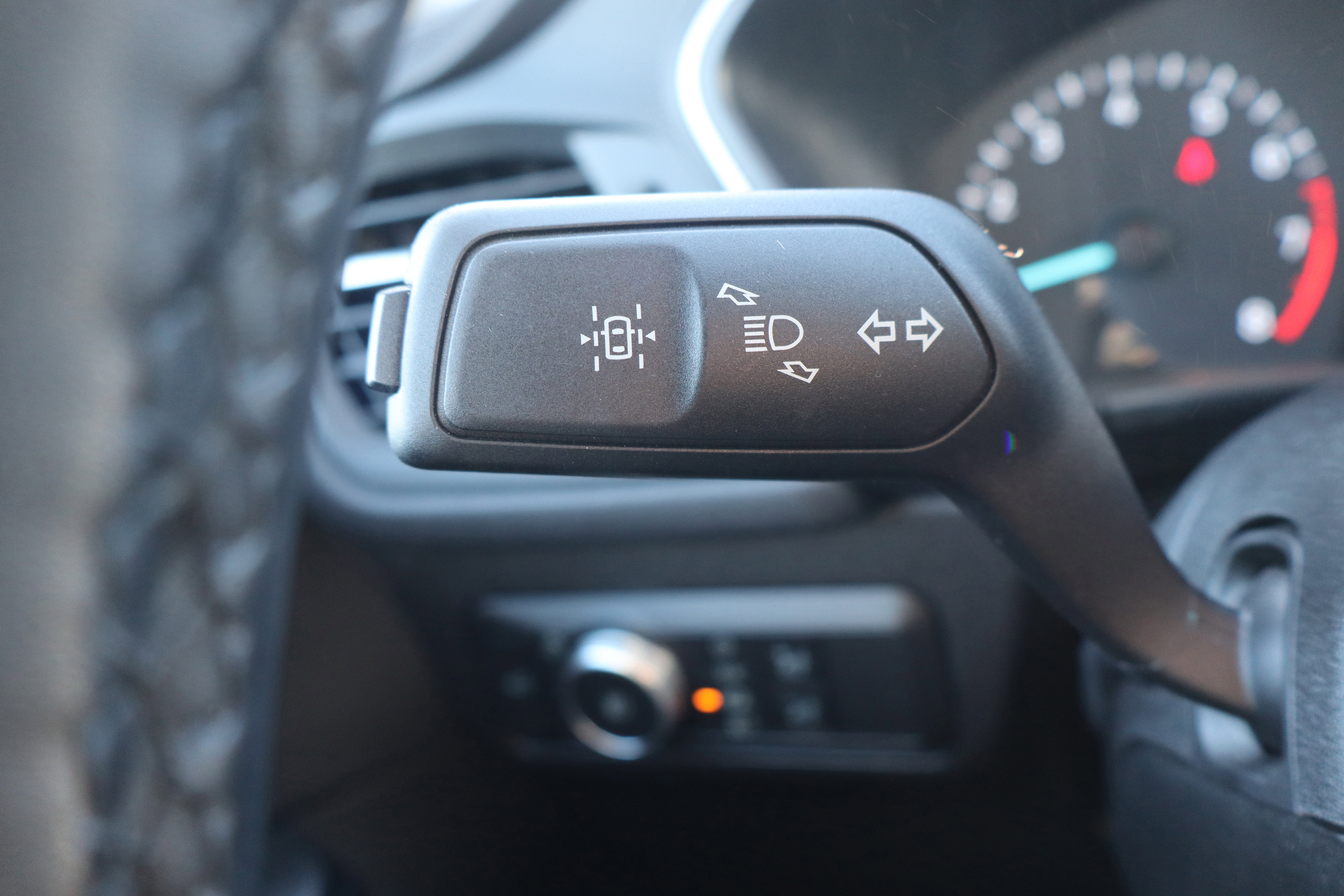 Used 2022 Ford Escape SEL image 17