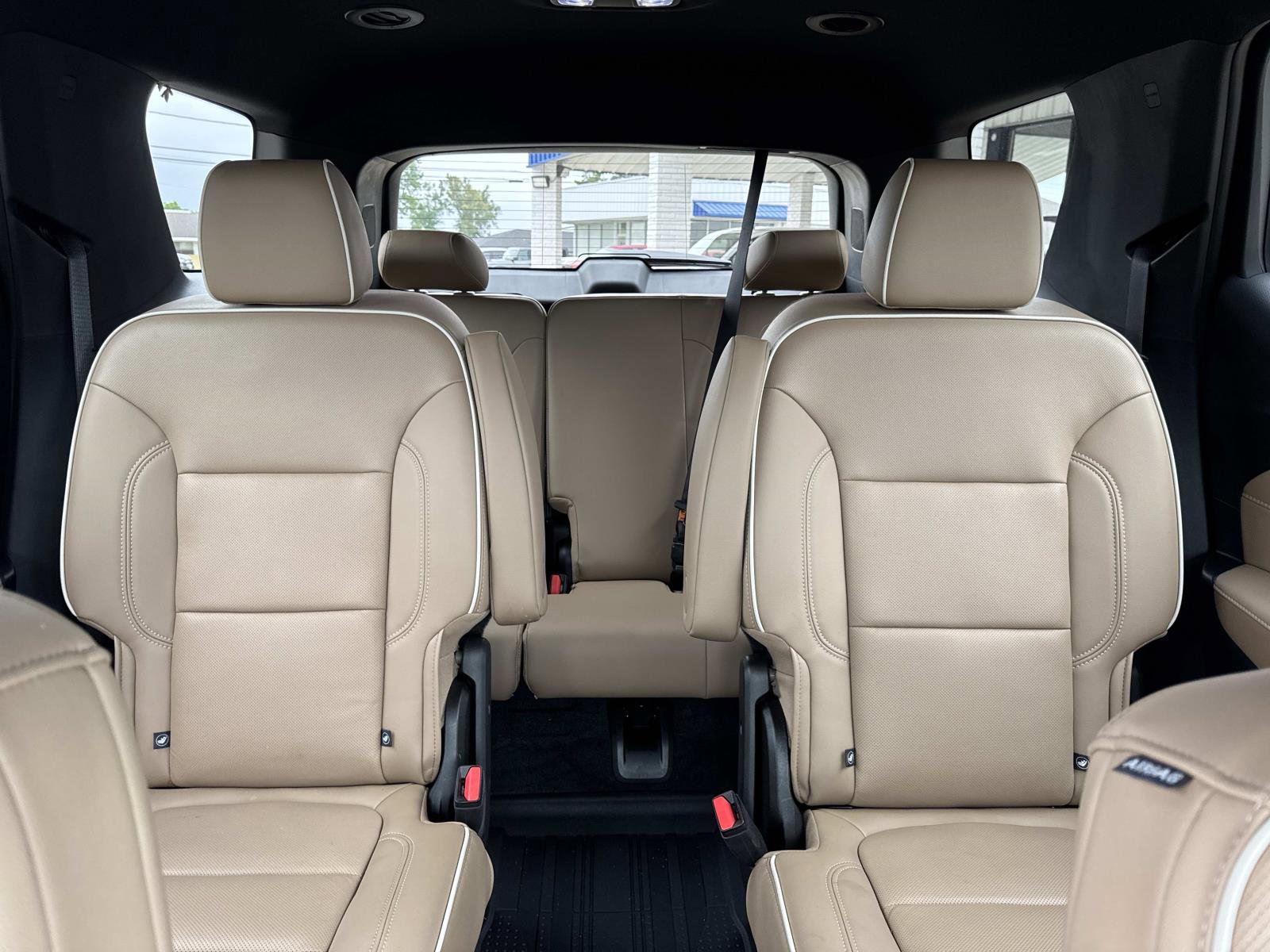 Used 2022 Chevrolet Traverse Premier w/ LPO, Floor Liner Package FWD image 9