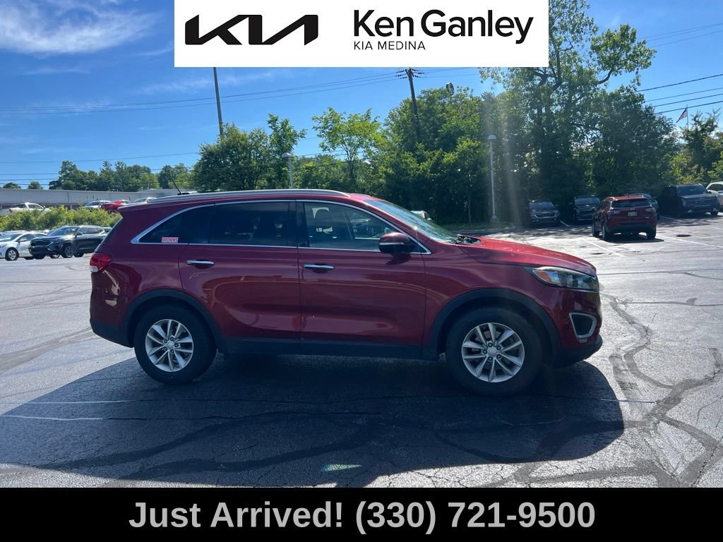 Used 2016 Kia Sorento FWD image 4