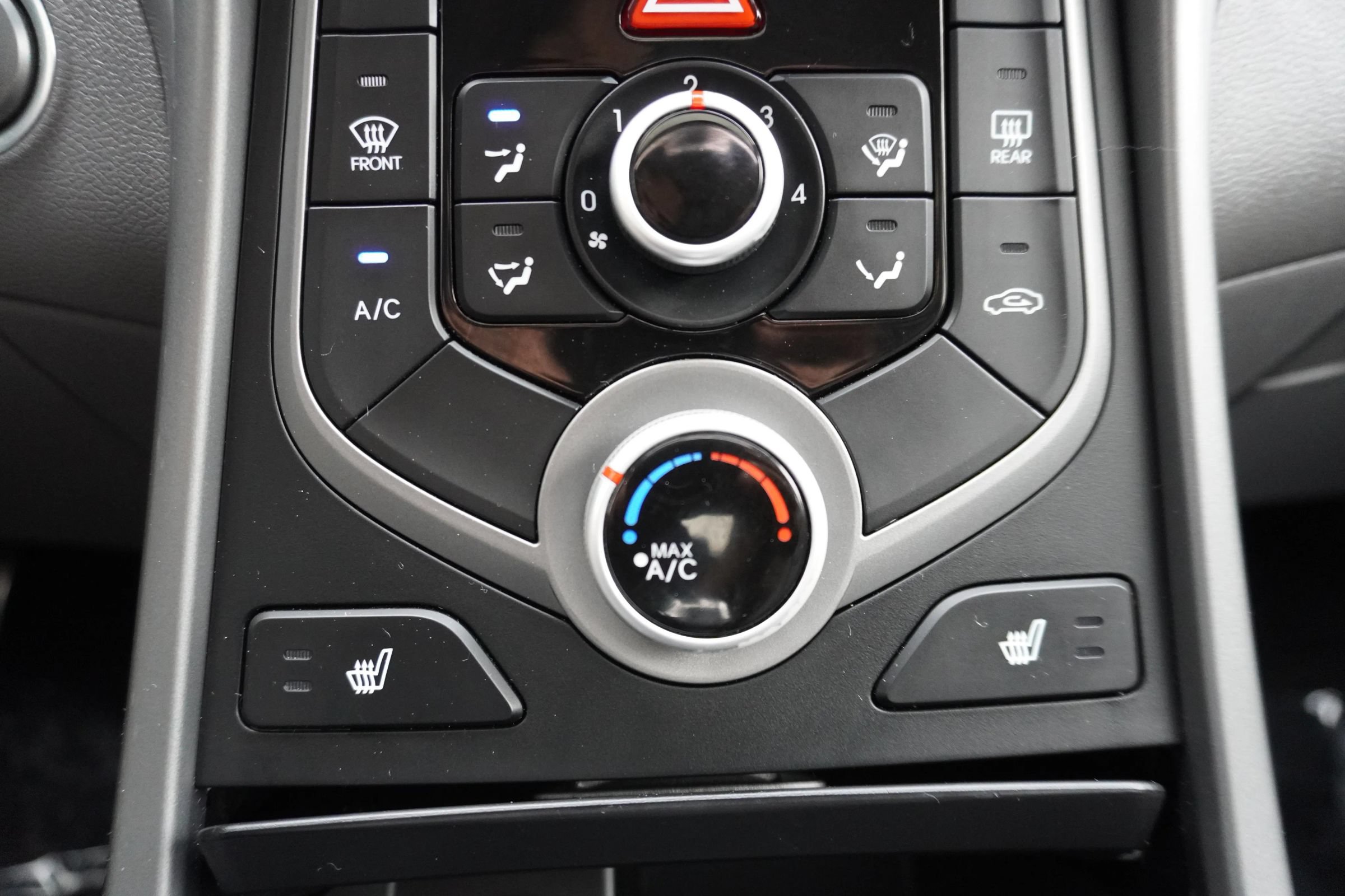 Used 2015 Hyundai Elantra Sport FWD image 23